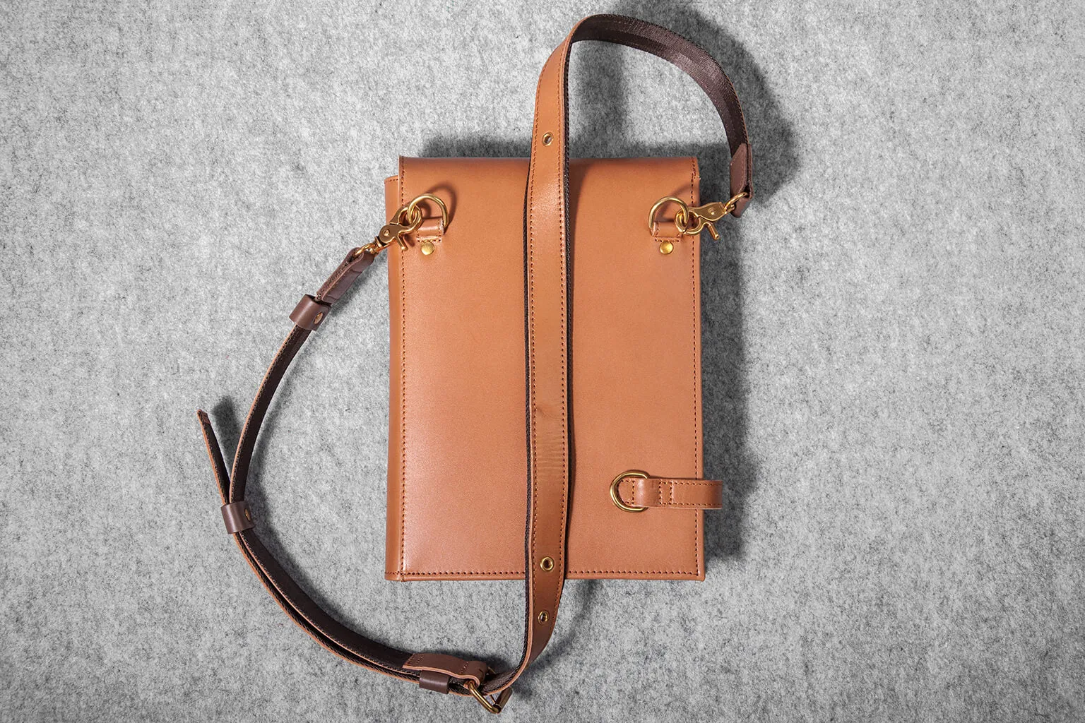 DESIGNER CLUTCH - toffee