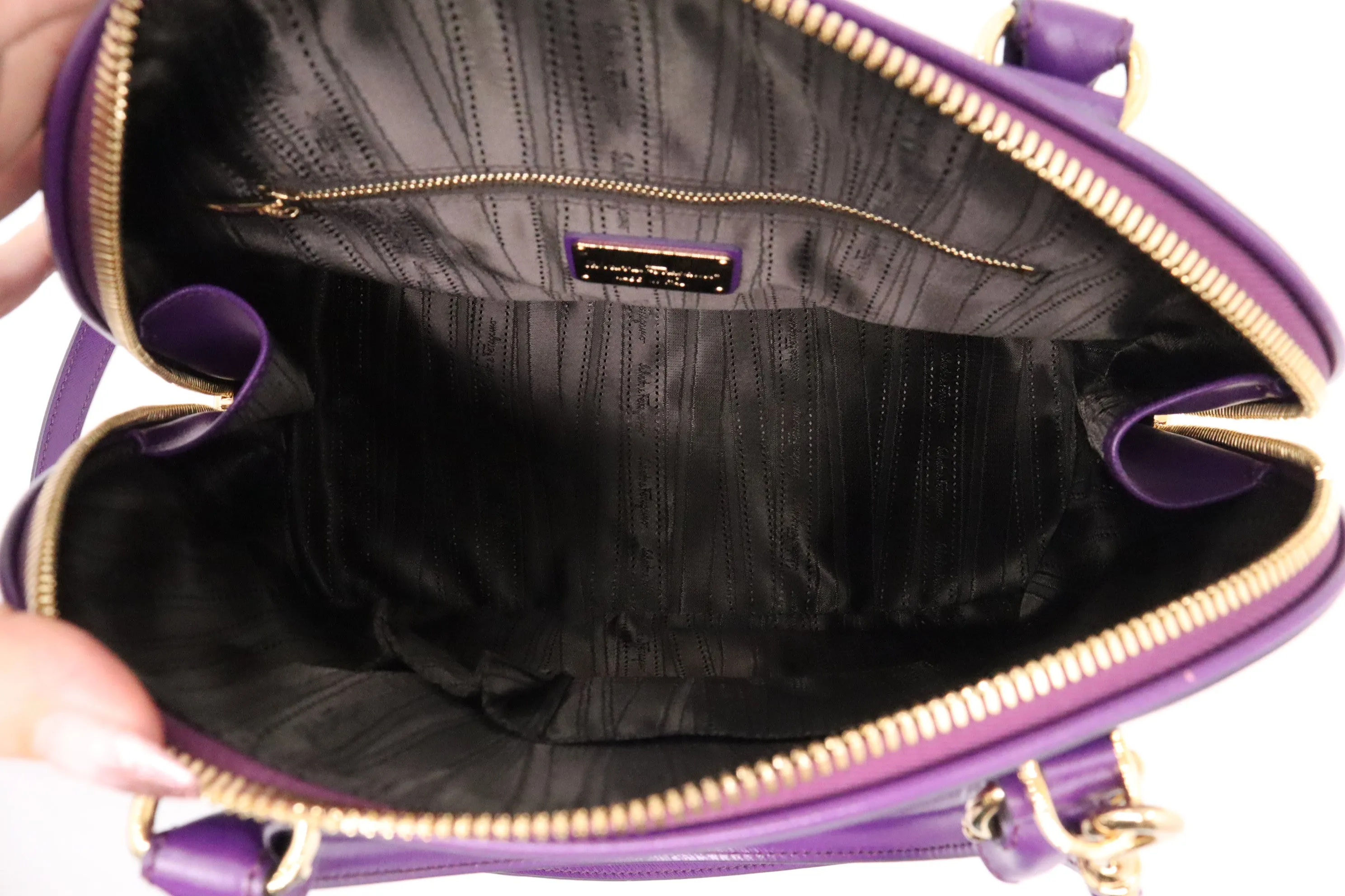 Ferragamo Handbag in Purple Leather