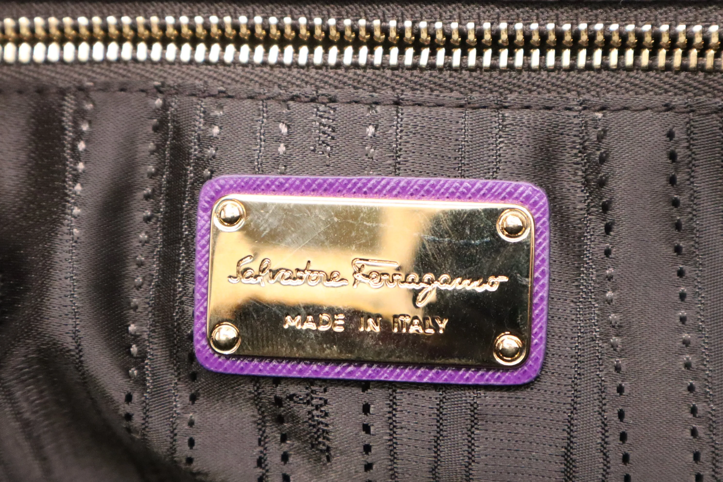 Ferragamo Handbag in Purple Leather