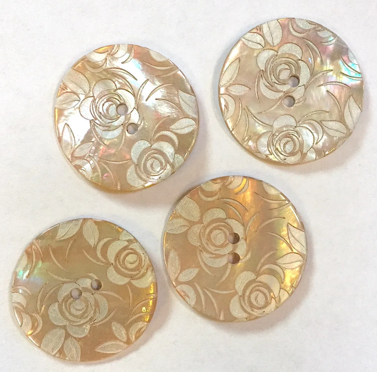 Golden Shell, White Roses Button, 15mm  5/8"  #1177