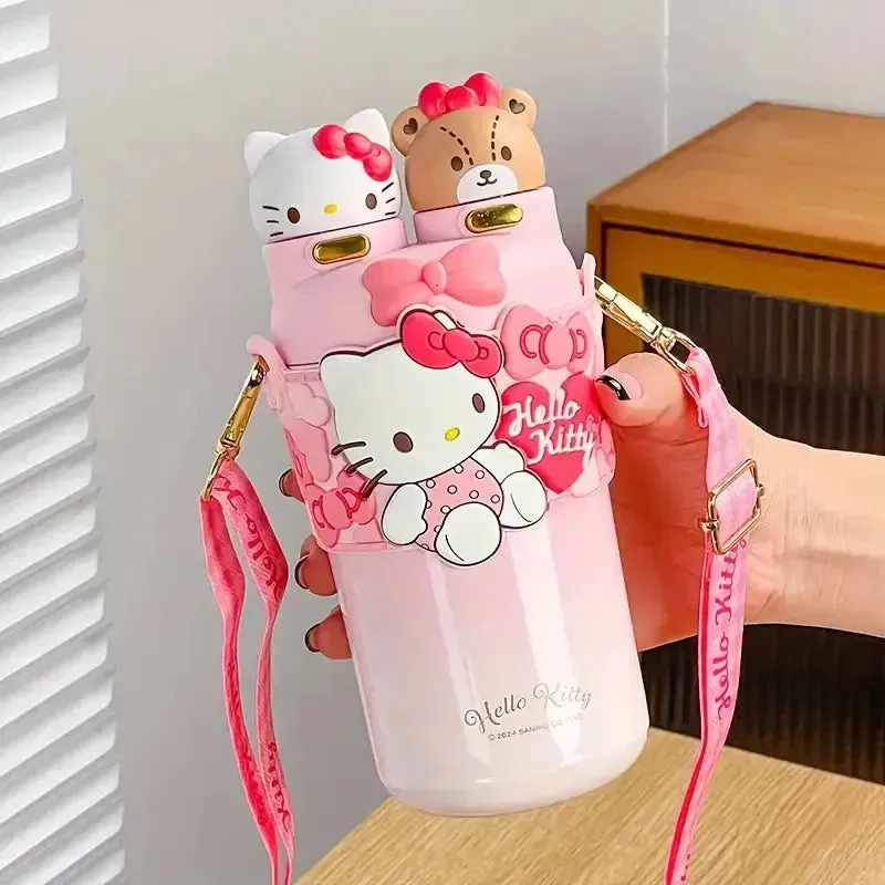 Hello Kitty 2 in 1 Sip & Spout Bottle (550 ml)