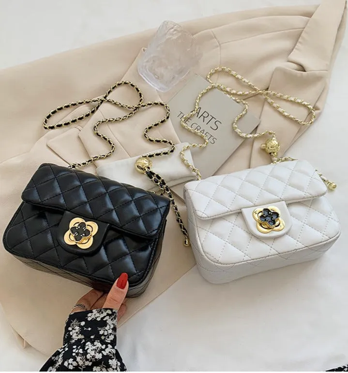 Little Golden Ball Bag Women’s New Style Small Fragrance Style Shoulder Crossbody Bag Four-leaf Clover Diamond Chain Women’s Bag