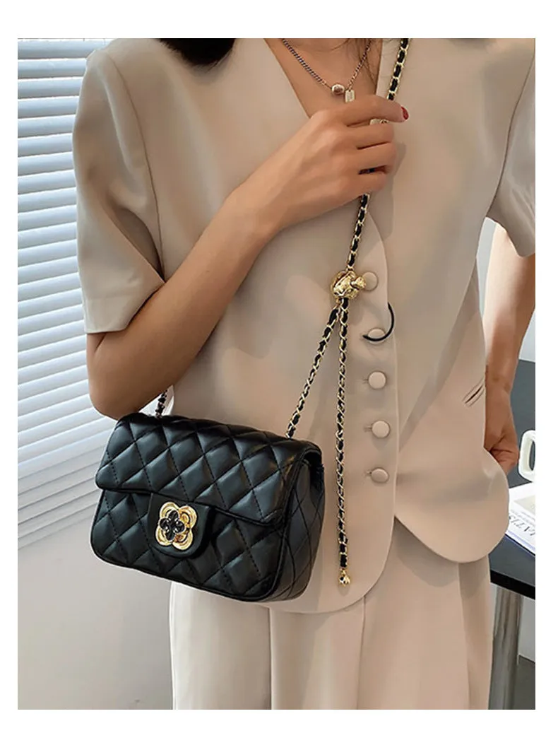 Little Golden Ball Bag Women’s New Style Small Fragrance Style Shoulder Crossbody Bag Four-leaf Clover Diamond Chain Women’s Bag