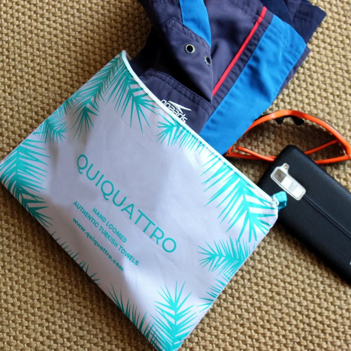 QuiQuattro Wet Bag for beach or pool