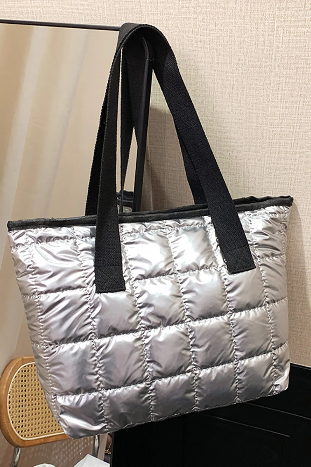 Silver Streak Tote - A23 - WHB0069