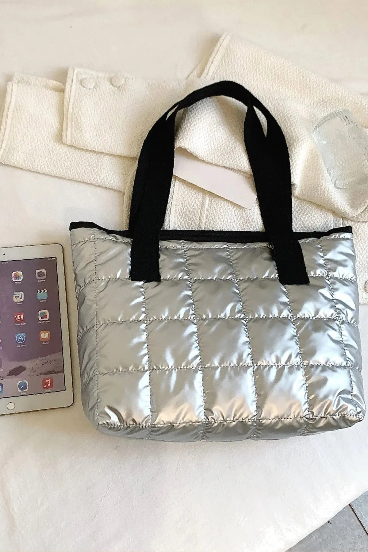 Silver Streak Tote - A23 - WHB0069