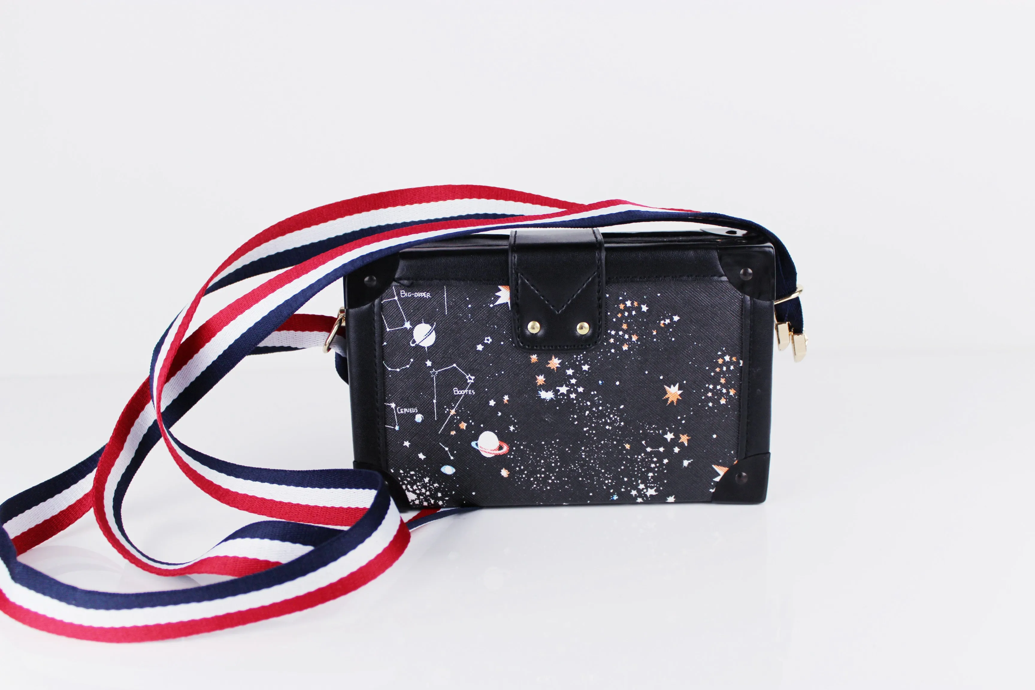 SPACE CLUTCH